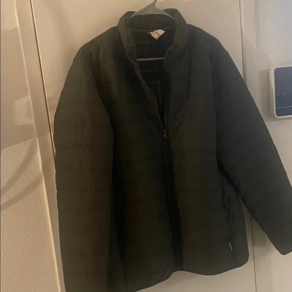 Men's Quilted Puffer Jacket with Flannel Lining. - Picture 4 of 12